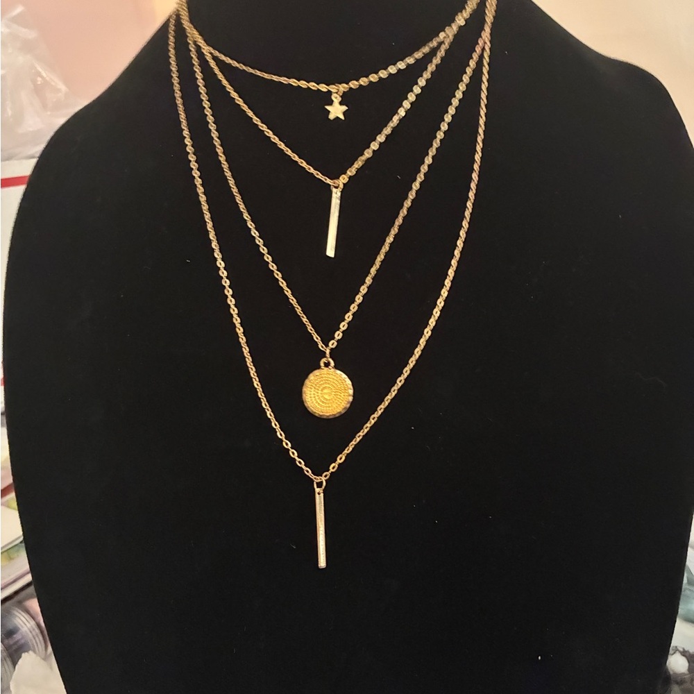 Beautiful Multi-Strand Gold Tone Necklace with a Star, Circle & 2 Bars Lot# 259